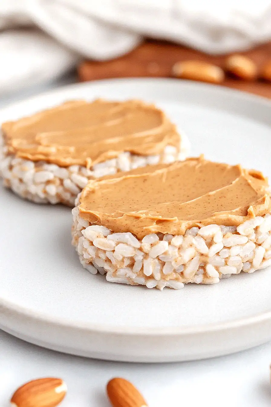 rice cakes with peanut butter