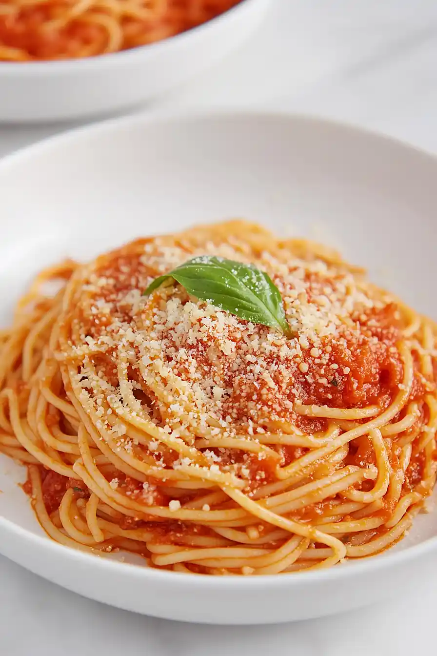 spaghetti with tomato sauce
